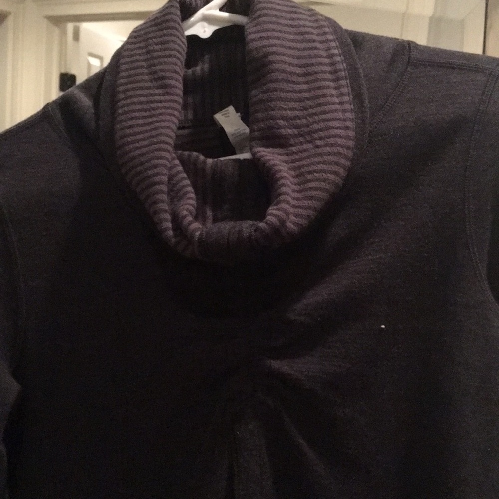 Lululemon Pullover - image 2